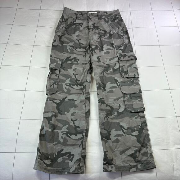 Abercrombie & Fitch Pants Womens 30 Short Green Gray Camo Relaxed Cargo Utility - Picture 3 of 13